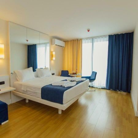 Aparthotel Orbi City Sea View Batumi Esterno foto