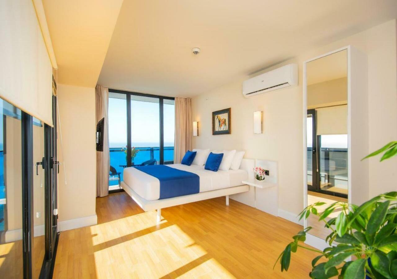 Aparthotel Orbi City Sea View Batumi Esterno foto
