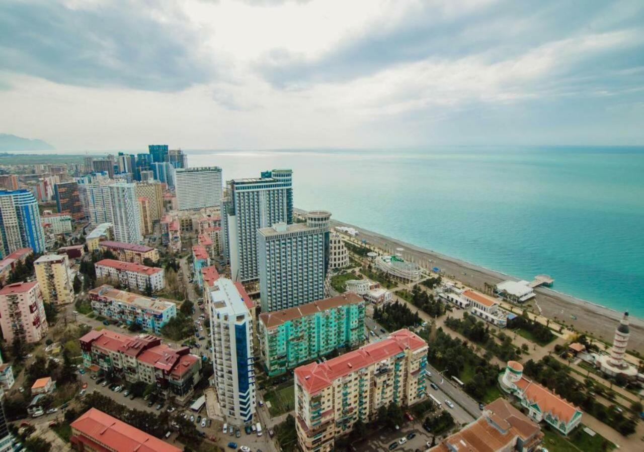 Aparthotel Orbi City Sea View Batumi Esterno foto